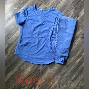 Small Scrub Set